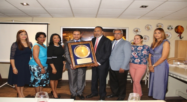 Hospital Infantil Robert Reid Cabral y Sociedad Dominicana de Cirugía Pediátrica reconocen al Dr. Héctor Otero Cruz